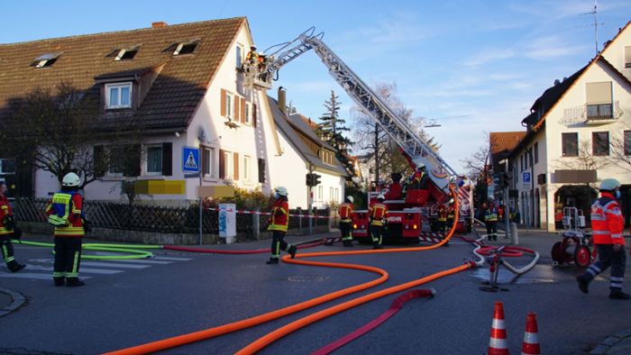 Holzbalken in Fachwerkhaus fängt Feuer – 50.000 Euro Schaden