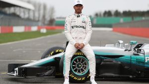 Lewis Hamilton und der W08. Foto: dpa