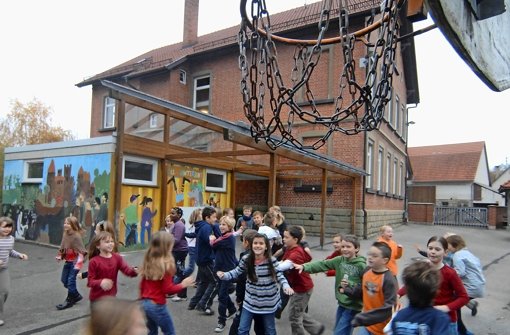 Die Dorfschule in Gronau soll geschlossen werden. Foto: Werner Kuhnle