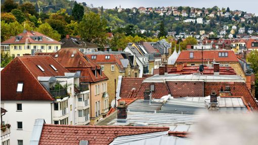 Blick auf Stuttgart: Gebäudesanierungen gelten als wichtiger Baustein in der Wärmewende. Foto: Lichtgut/Max Kovalenko