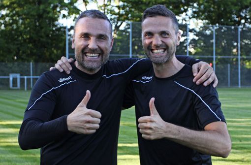 Giampiero Lapeschi (links) vom TSV Rohr hält auch mit inzwischen 42 Jahren noch gut in der Bezirksliga mit. Foto: Yavuz Dural