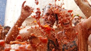 Matschige Angelegenheit: „La Tomatina“ ist die größte Lebensmittelschlacht der Welt. Foto: AP