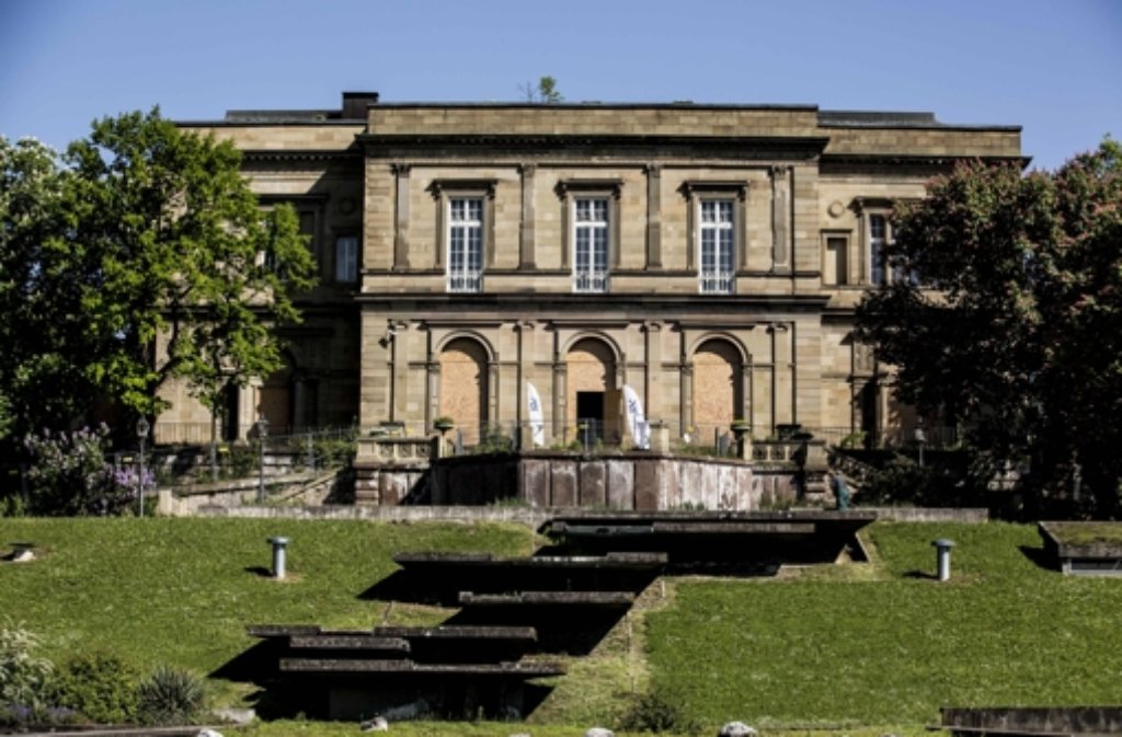 Die Stadt Stuttgart will die nicht mehr gebrauchten   Studios mittelfristig beseitigen und das Gelände wieder zu Park machen. Sie möchte außerdem die Villa  Berg übernehmen und sanieren.
