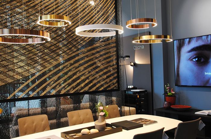 Der neu eröffnete architare Store im Dorotheen Quartier: Die Leuchten von Occhio gehen mit Möbeln von Walter Knoll die perfekte Symbiose ein. Die Highend-Marken verbinden überragende Qualität mit zeitlosem Design.