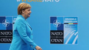 Bundeskanzlerin Angela Merkel hat eine weitere Erhöhung ihrer Zusagen bei den Verteidigungsausgaben in Aussicht gestellt. Foto: POOL