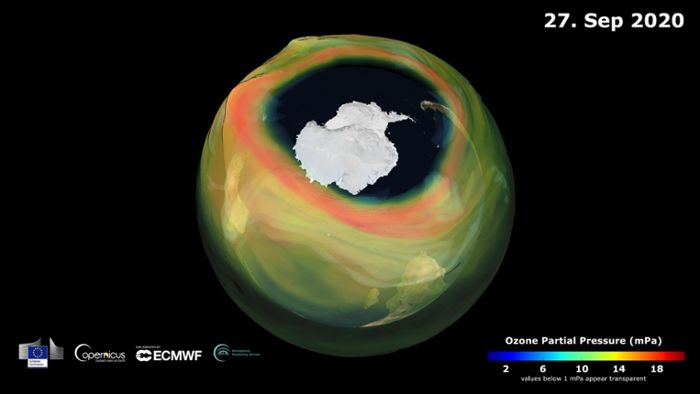 Riesiges  Ozonloch über der Antarktis