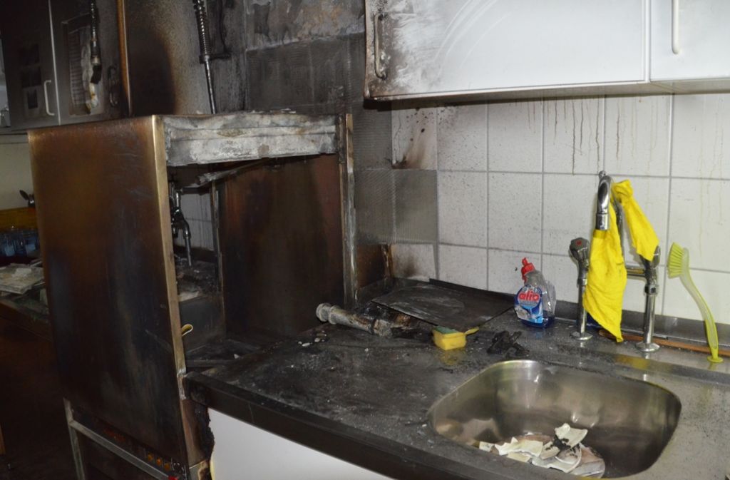 Die Küche des Gemeindezentrums wurde beim Brand komplett zerstört.