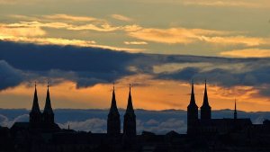 Sonnenuntergang über Bamberg. Foto: dpa