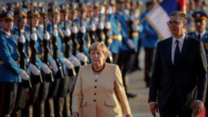 Angela Merkel beim Abschiedsbesuch mit Alexander Vucic Foto: AFP/Oliver Bunic