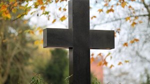 In Stuttgart sollen nur noch Grabsteine mit Gütesiegel aufgestellt werden Foto: dpa