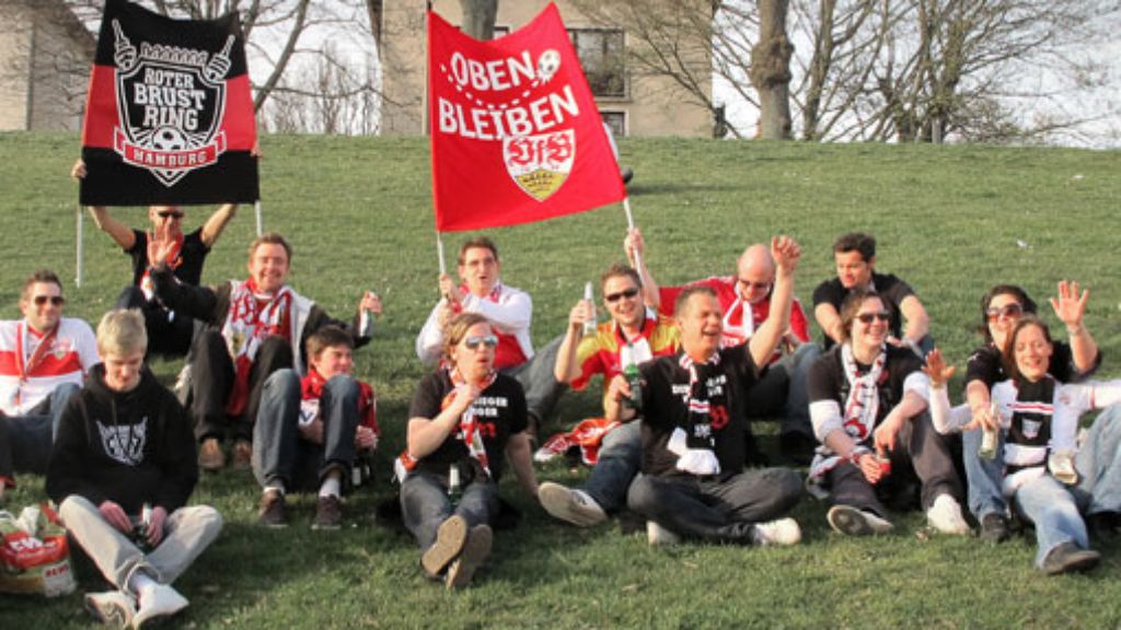 VfB Fanclubs: Roter Brustring bietet Beistand von oben