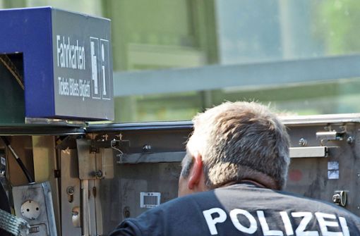 In der Silvesternacht wurde in Wernau ein Ticketautomat gesprengt. Foto: dpa/Boris Roessler