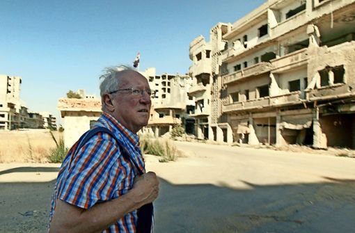 Der Brite Robert Fisk will bei Kriegen und Krisen selbst vor Ort sein  und  nicht auf Hörensagen vertrauen. Foto: Arte/Duraid al-Munajim