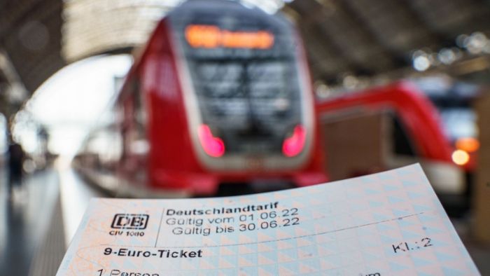 Hartz-IV-Empfänger sollen wegen 9-Euro-Ticket Geld zurückzahlen