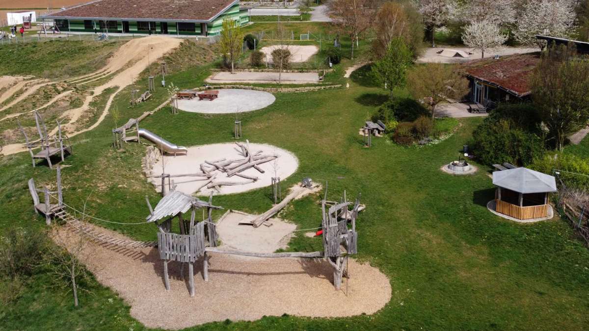 Vandalismus in Erdmannhausen - Baum gefällt und Rutsche zerlegt – ...