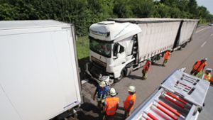 Die Lastwagen sind aufeinander aufgefahren. Foto: KS-images.de