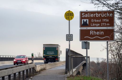 Die Salierbrücke ist eine wichtige Verbindung zwischen Baden-Württemberg und Rheinland-Pfalz. Foto: dpa/Silas Stein