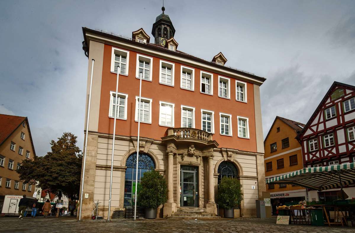 Acht Bewerber streben an die Spitze   im Schorndorfer Rathaus. Foto: Stoppel