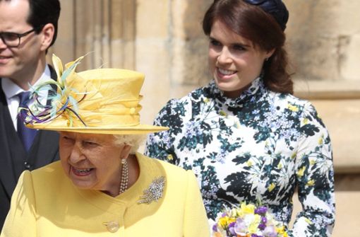 Queen Elizabeth II. und Prinzessin Eugenie bei einem gemeinsamen Termin im Jahr 2019. Foto: imago images / i Images/Stephen Lock / i-Images