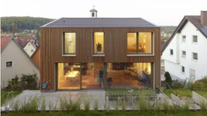 Schöner wohnen in Aichtal: Junges Paar zeigt sein puristisches Traumhaus unweit von Stuttgart
