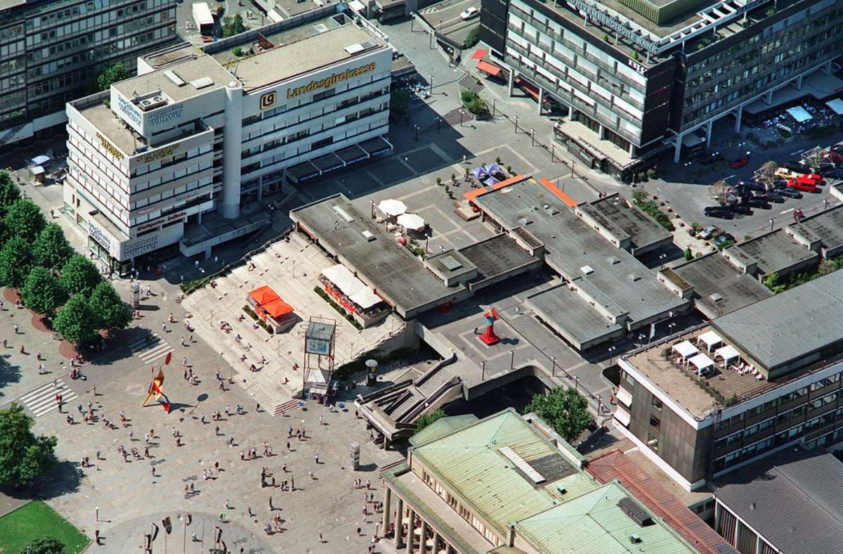 Mit der Freitreppe des Kleinen Schlossplatz ist das Geschichtsprojekt Stuttgart-Album vor zehn Jahren gestartet. Foto: K/thomas Hörner
