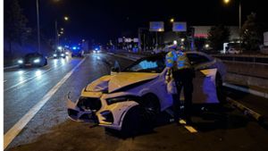 Ein Mercedes-AMG hat in Stuttgart einen Unfall verursacht. Foto: 7aktuell.de/Alexander Hald