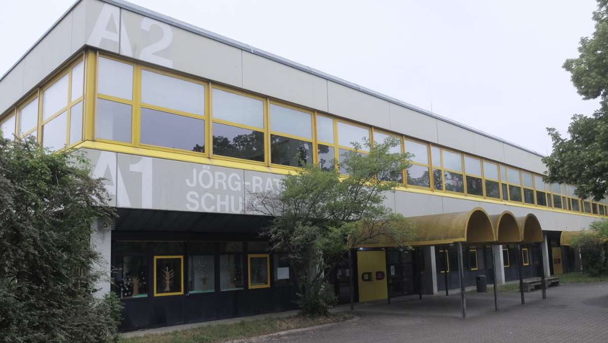 Jörg-Ratgeb-Schule in Neugereut: Machbarkeitsstudie für Aufstockung der Turnhalle