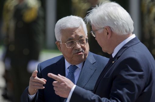 Palästinenser-Chef Mahmoud Abbas (li.) mit Frank-Walter Steinmeier. Foto: AP