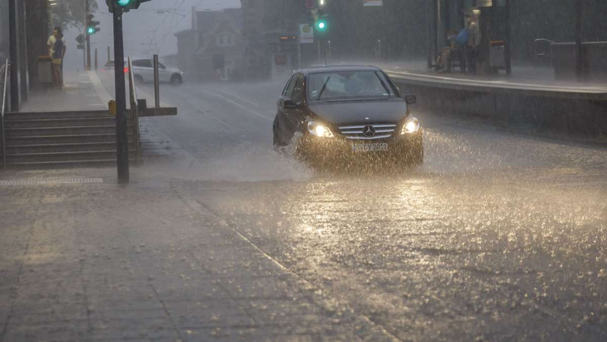 Gewitter in Stuttgart: Starkregen peitscht die große Hitze weg
