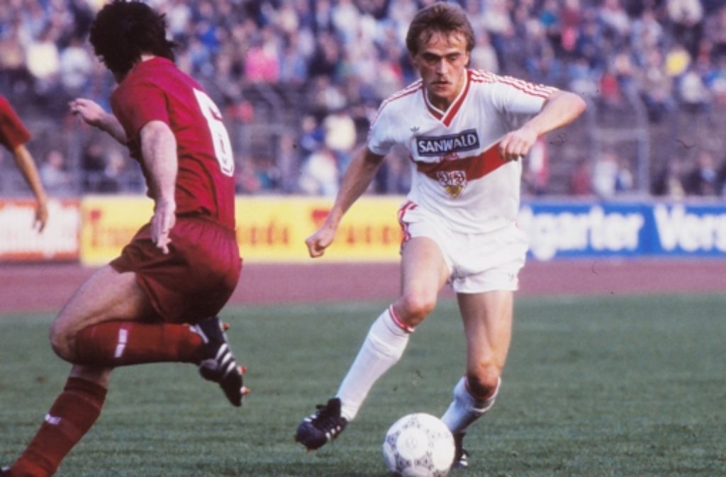 Diese ehemaligen Jugend- und Amateurspieler des VfB Stuttgart haben den Sprung in den Profikader geschafft: Günther Schäfer absolvierte 331 Erstligaspiele für den VfB Stuttgart und schoss in der Zeit 9 Tore.