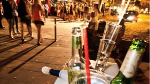 Mehr Alkohol gleich mehr Gewalt – so lautet nach wie vor die Gleichung der Polizei für die Stuttgarter Partyszene an Wochenenden. Foto: Max Kovalenko/PPF