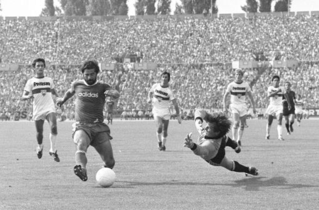 Fünf Deutsche konnten sich bereits den Titel Europas Fußballer des Jahres sichern. Bayern-Bomber Gerd Müller (links) war der erste im Jahr 1970.