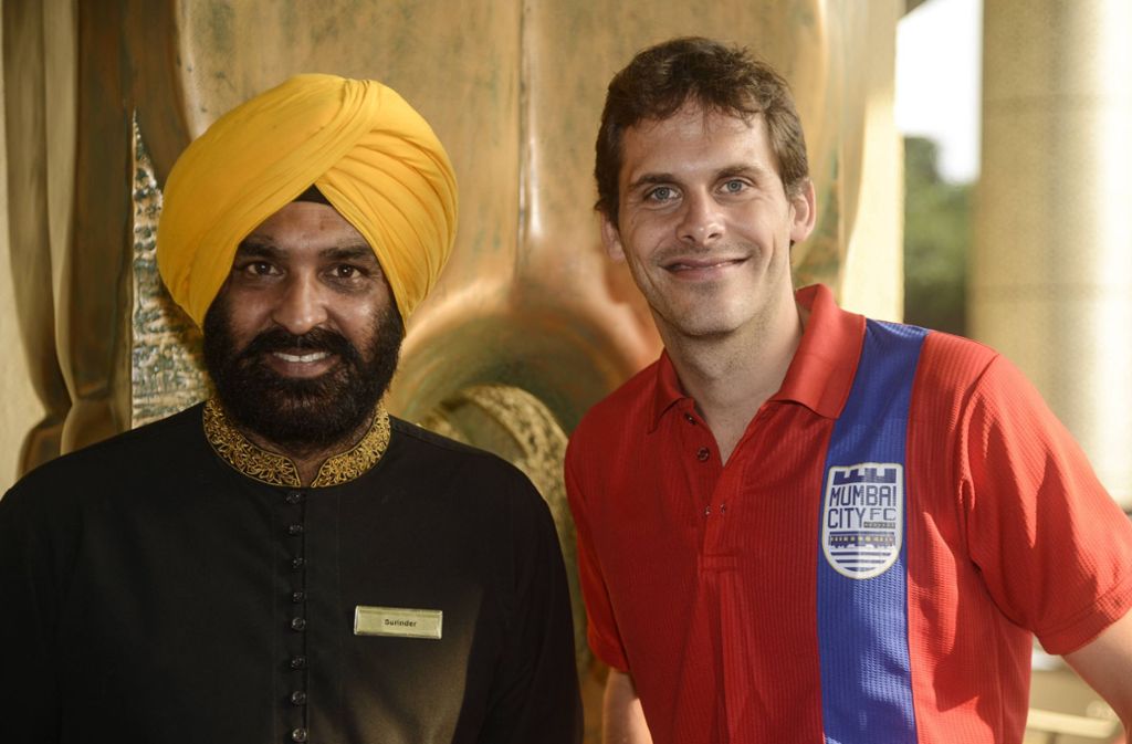 Der frühere Mainzer und Leverkusener Manuel Friedrich (rechts) war einst als Fußball-Profi in Indien aktiv. Foto: imago/HJS