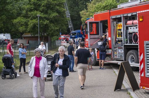 Da war die Welt noch in Ordnung: Vor drei Wochen feierte die Leonberger Feuerwehr das 150-jährige Bestehen der Abteilung  Warmbronn. Foto: Jürgen Bach