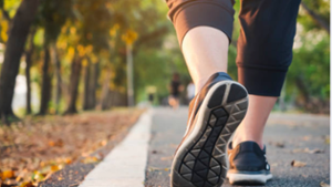 Gut für Körper und Geist: Schon ein 10-minütiger Spaziergang verbessert die Hirnfunktion