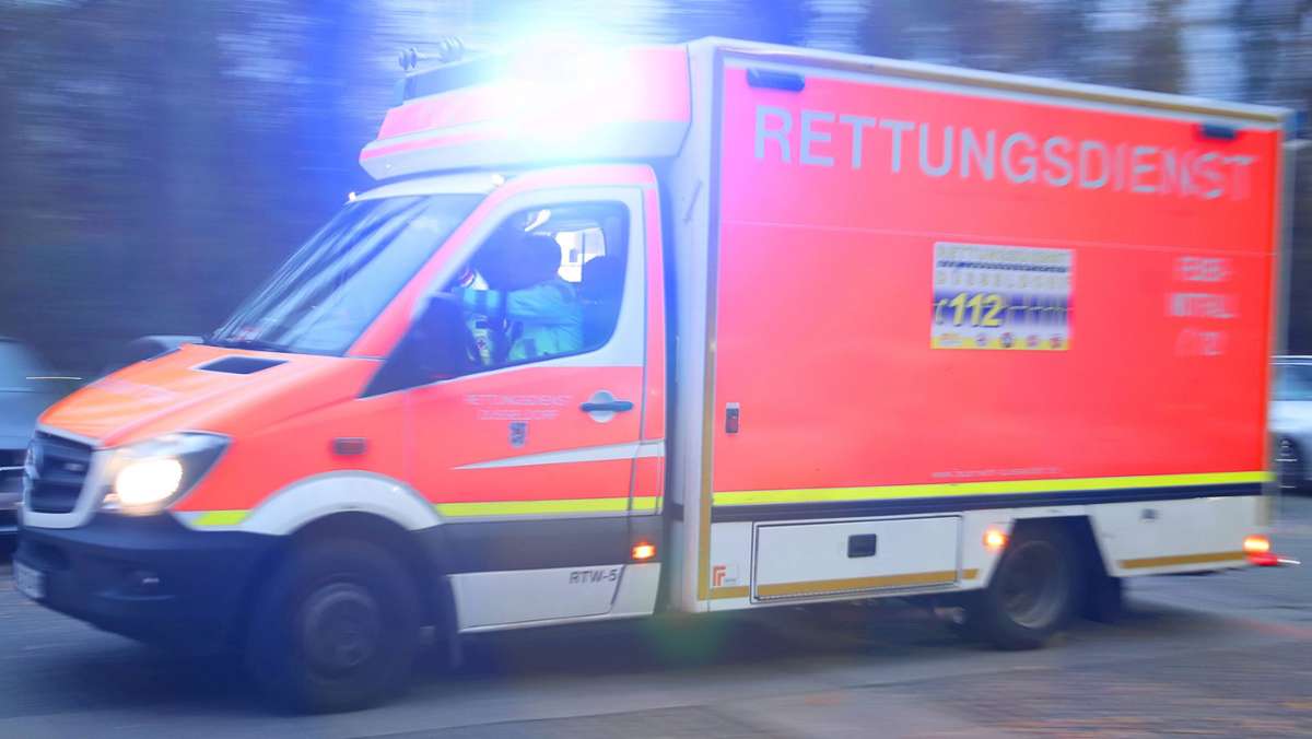 Einsatz in Denkendorf: Mehrere Verletzte durch schweren Unfall mit Rettungswagen