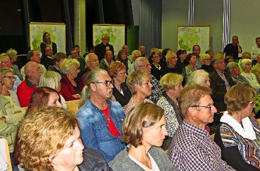 Im voll besetzten Saal ergriffen viele Bürger das Wort. Foto: Otto-H. Häusser