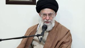 Ajatollah Ali Chamenei droht damit, sich nicht mehr an die begrenzte Urananreicherung zu halten. Foto: Office of the Iranian Supreme Le