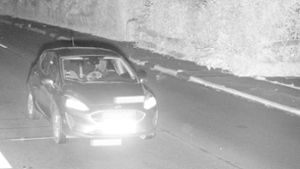 Ein 23-jähriger Mann wiegt sich in falscher Sicherheit und fährt absichtlich mehrmals  zu schnell an einem Blitzer vorbei Foto: dpa/Polizei Oberbergischer Kreis