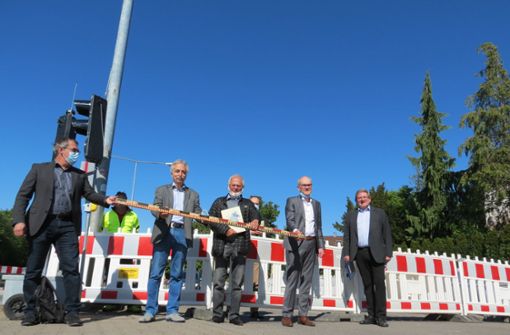 Der Kreisverkehr an der Engelbergstraße – hier beim feierlichen Baubeginn – wird ohne Kunstinstallation bleiben. Foto: Bernd Zeyer