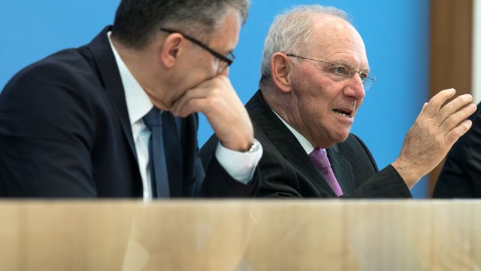 Kabinett billigt Schäubles „schwarze Null“