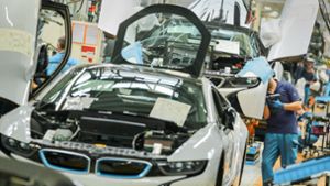 Als einer der letzten deutschen Autobauer lässt BMW seine Produktion wieder anlaufen. Foto: dpa/Jan Woitas