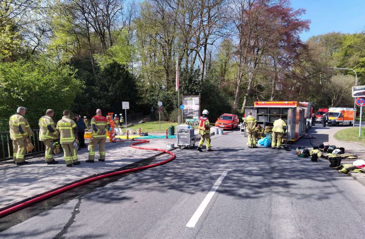 Die Feuerwehr in der Nähe der Freilichtbühne in Lübeck, wo es einen Zwischenfall gegeben hat