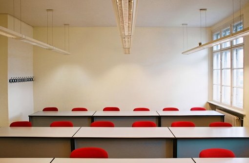 Blick in ein verwaistes Klassenzimmer: Vor allem die Hauptschulen in Stuttgart leiden unter einer sinkenden Schülerzahl. Foto: Fotolia