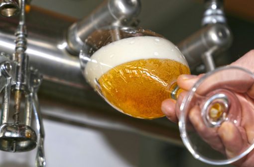 Das Bier in der Kneipe könnte schon bald teurer werden. Foto: imago images/U. J. Alexander/ via www.imago-images.de