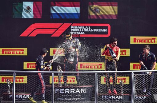 Zehnter Sieg in Folge: Max Verstappen gewinnt auch in Monza. Foto: AFP/MARCO BERTORELLO