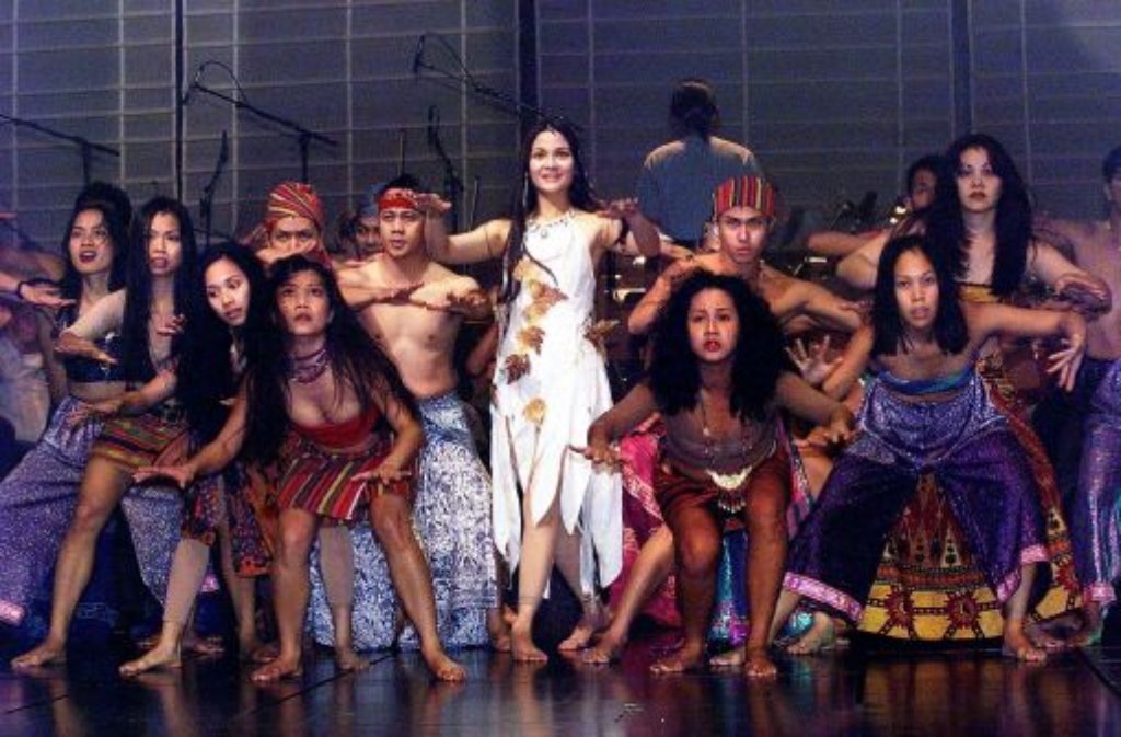 Im Apollo-Theater begann die Geschichte mit Miss Saigon. Der Vorhang fiel nach fünf Jahren im Dezember 1999. 3,1 Mio Zuschauer sahen das Stück.
