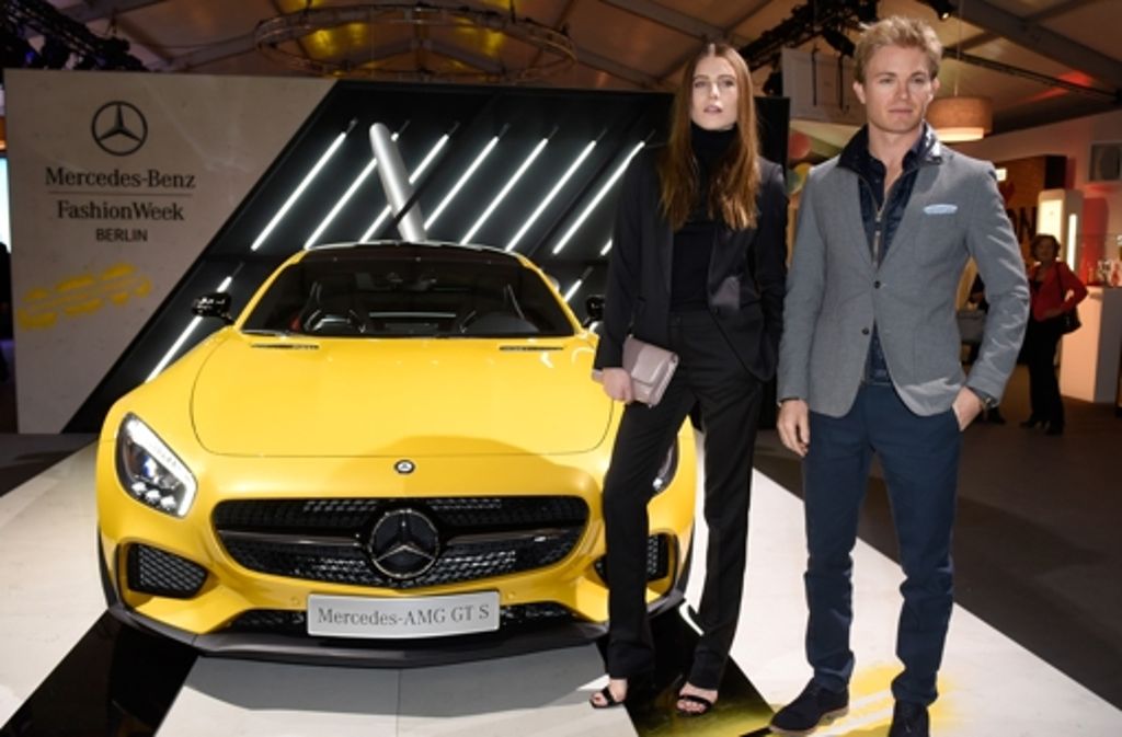 Die Urenkelin von Ernest Hemingway, Dree Hemingway, und Formel-1-Vizeweltmeister Nico Rosberg waren am Mittwoch auf der Fashion Week zu Gast.