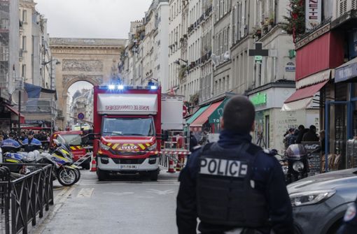 Bei Schüssen in Paris sind am Freitag mehrere Menschen ums Leben gekommen. Foto: dpa/Lewis Joly
