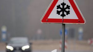 Hagel und Eisglätte sorgen für Unfälle auf Autobahnen